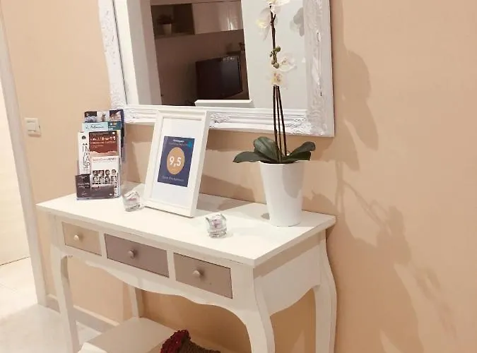 Queen Chic Apartment La Spezia